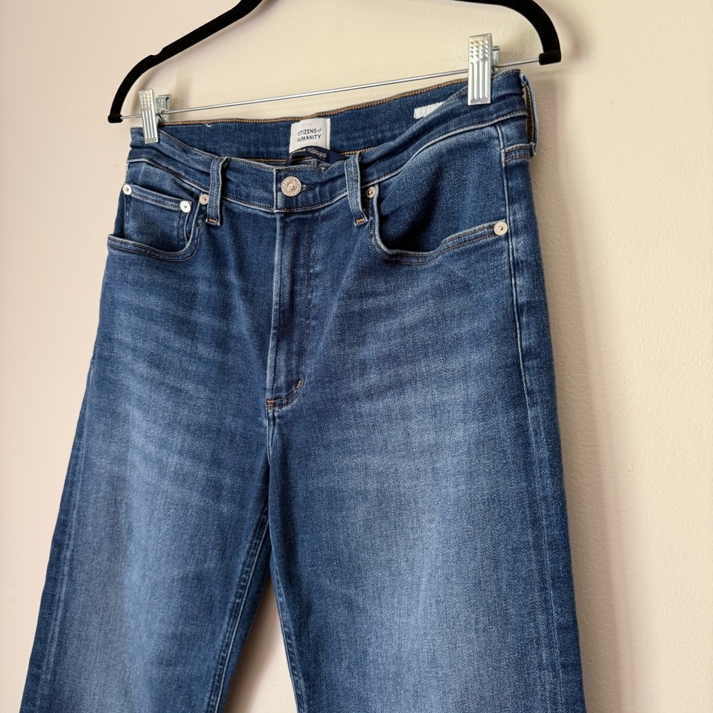 Citizen of Humanity Petite Palma Straight Raw Hem in Ambry mid denim wash, 29P - Picture 4 of 15